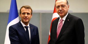 Erdoğan, Macron ile görüştü