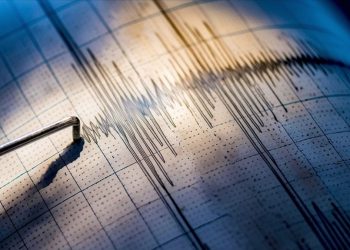 Japonya’da 7,6 büyüklüğünde deprem