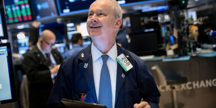 S&P 500 tüm zamanların en yüksek kapanışını yaptı