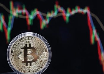 ABD’de spot Bitcoin ETF’lerinden 700 milyon doları aşan çıkış