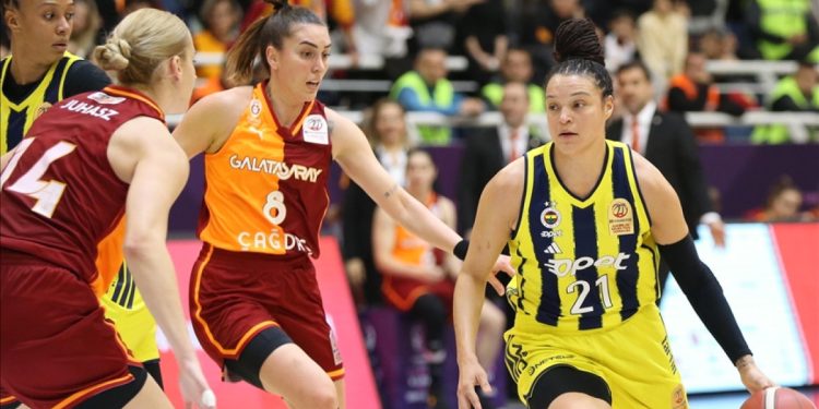 Fenerbahçe 24 saat sonra bir kupa daha aldı