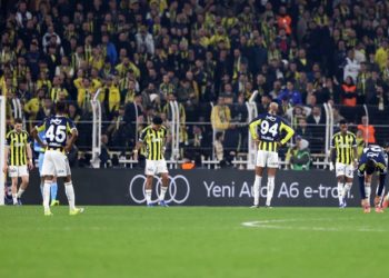 Fenerbahçe evinde takıldı: Göztepe ile 1-1
