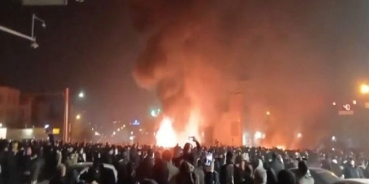 İddia: İran’daki protestolarda ölü sayısı 2 bine ulaştı