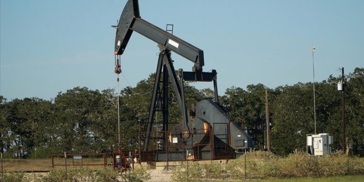 Petrol 2026’ya yükselişle başladı