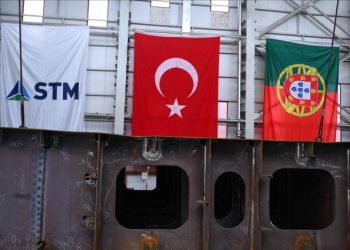 Portekiz için üretiliyor! İlk gemi bloğu kızağa alındı