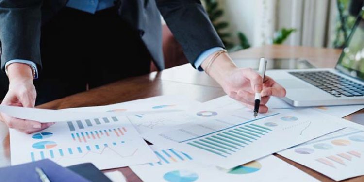 Tekstil sektöründe Birlik Mensucat yüzde 32 getiriyle zirvede, Akın Tekstil sert düştü