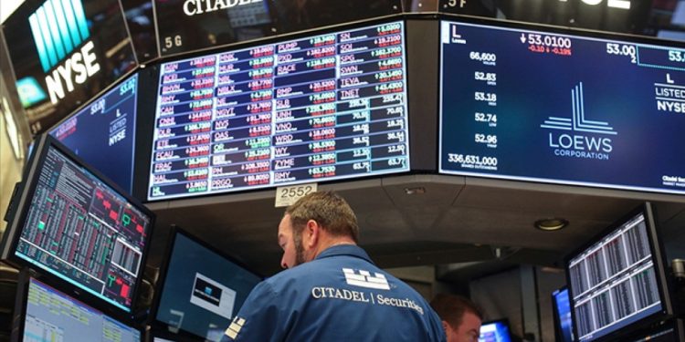 ABD borsaları Fed tutanakları öncesi yükselişle açıldı