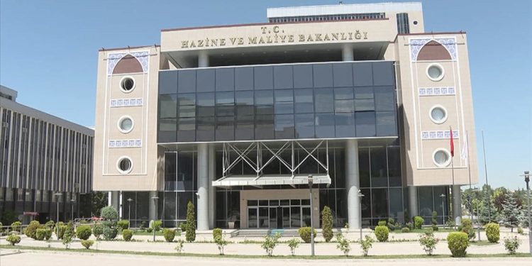 Hazine ve Maliye Bakanlığı’ndan ‘faiz’ açıklaması: Geçmiş enflasyon farkından kaynaklanıyor