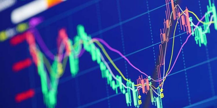 Hizmet sektöründe bir ayda yüzde 52’yi aşan getiri: Turizm, perakende ve inşaat öne çıktı