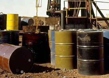 Petrol fiyatlarında sert geri çekilme