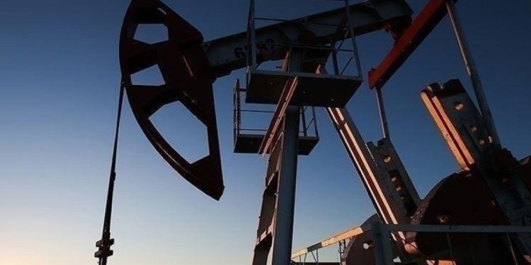 Petrol güçlü tırmanışın ardından temkinli