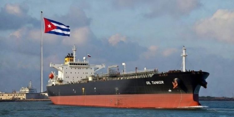 Rusya Küba’ya petrol sevkiyatı yapacak