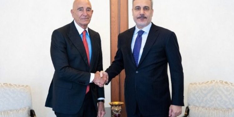 Hakan Fidan, ABD Büyükelçisi Barrack ile görüştü