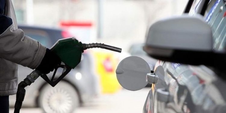 Savaş Çin’i vurdu: Akaryakıta dev zam